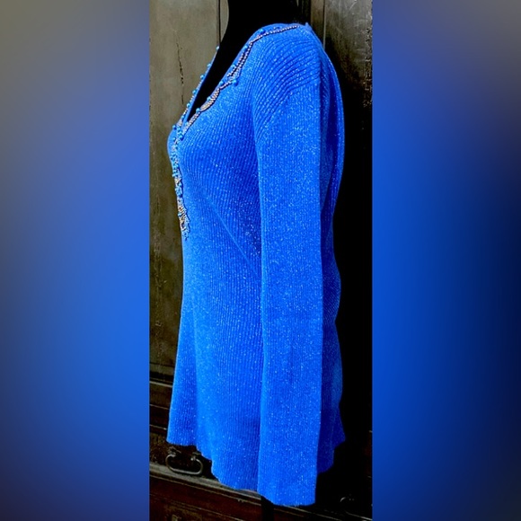 Objects Dart metallic blue beaded sweater - Size Medium - Picture 2 of 12